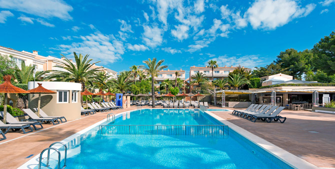 Pool, Insotel Cala Mandia Resort