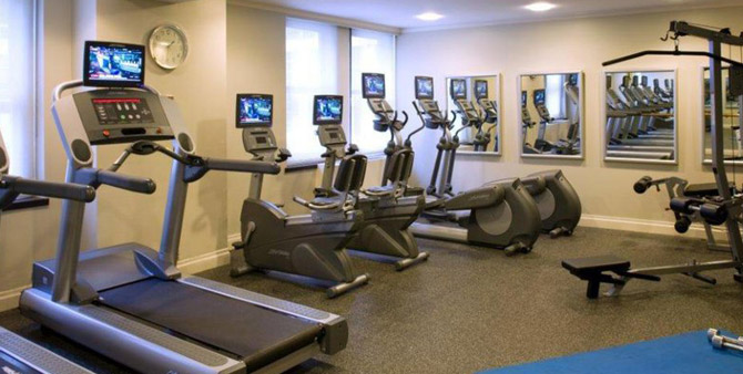 The Warwick New York Fitnessraum