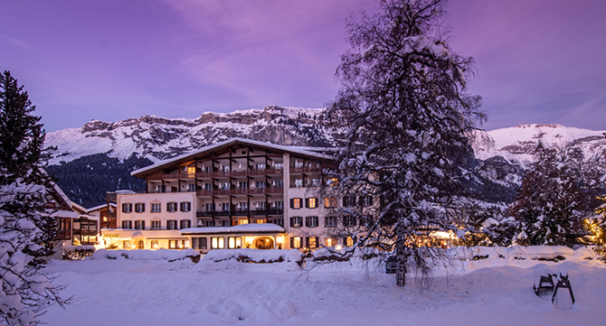 Hotel-Adula-Aussenansicht-2