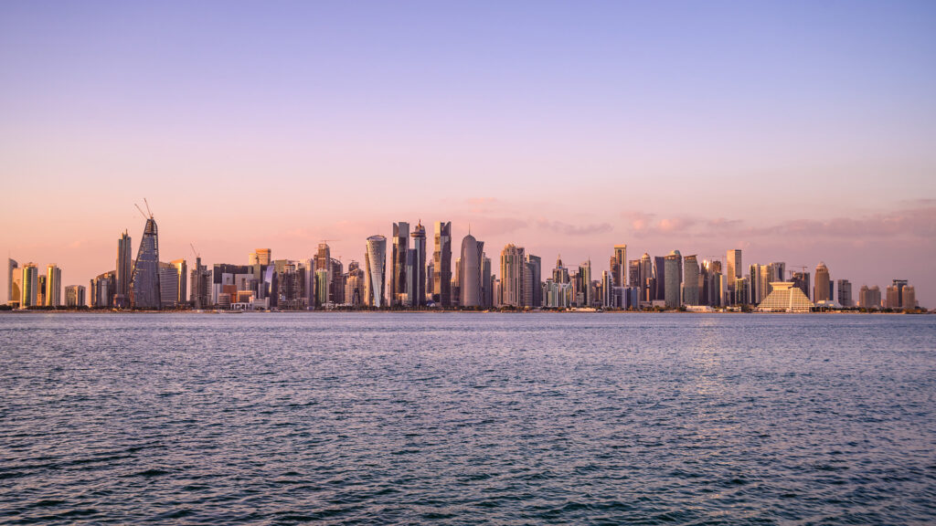 Die Skyline von Doha, Katar.